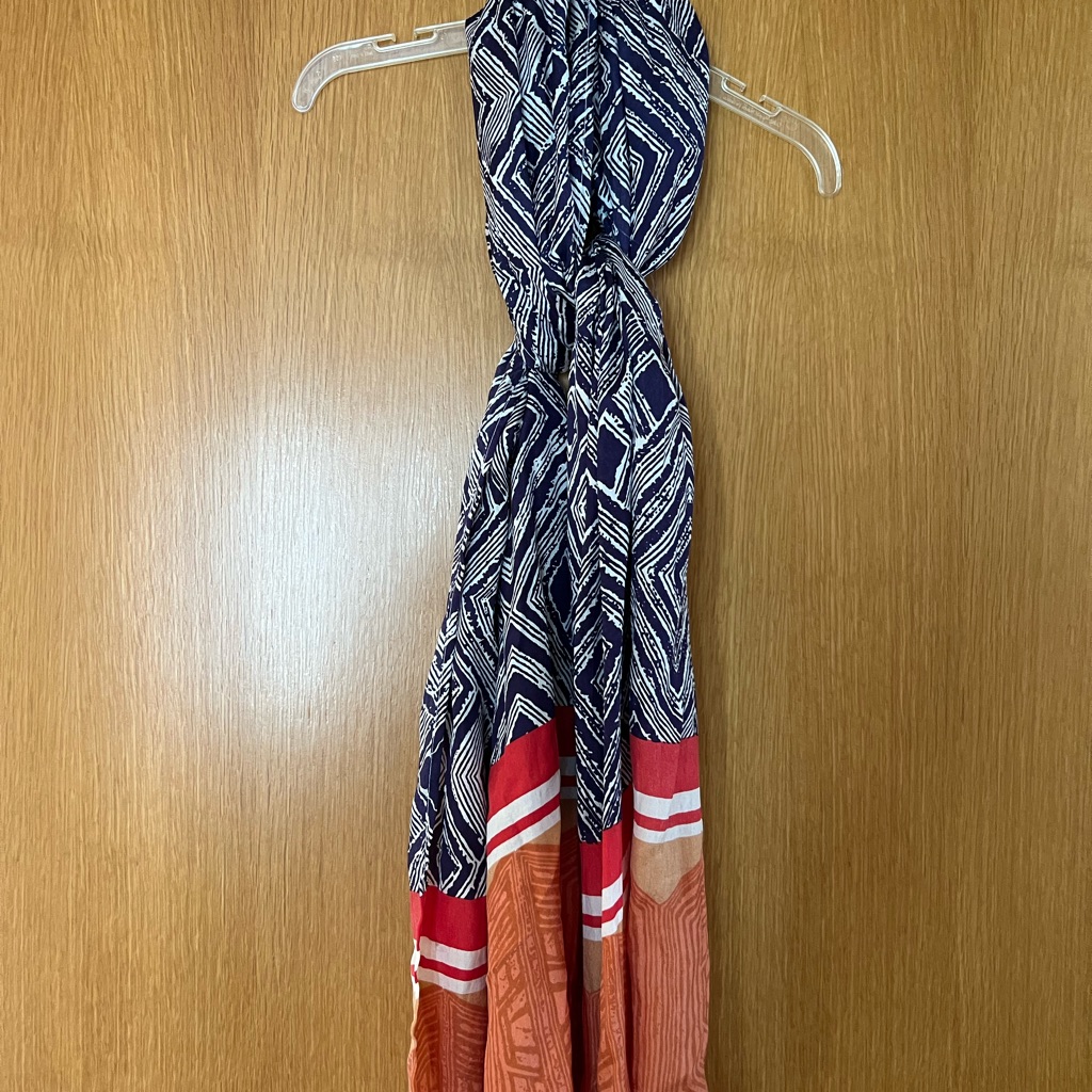 Stunning Silk NavyWhite Scarf
